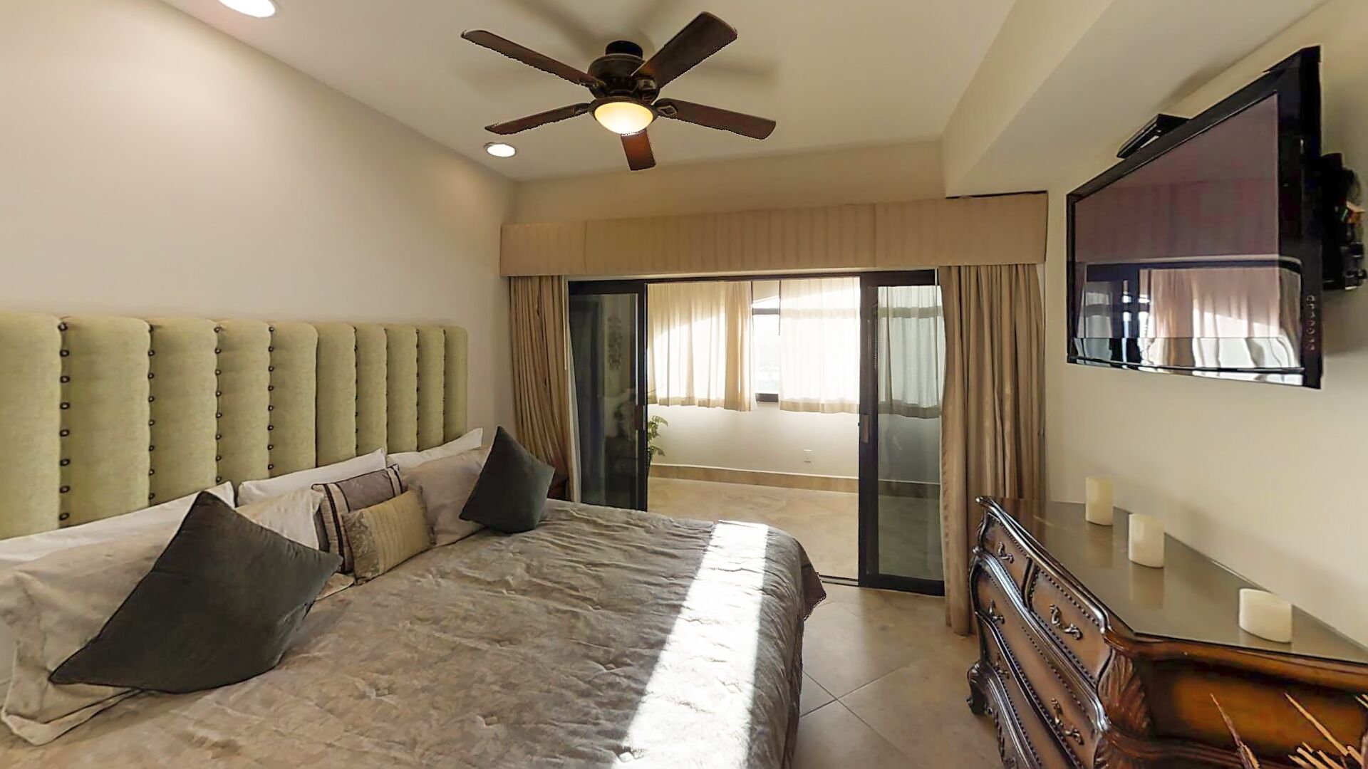 4 多间卧室、客房内保险箱、熨斗/熨衣板、WiFi