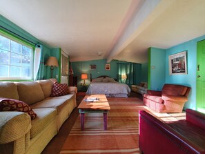 4 bedrooms, desk, iron/ironing board, free WiFi - Historic home close to UofA private pool and spa in a magical garden 4 BR/4BA (Tucson)