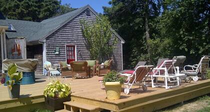 Quintessential Family Memory Cape Cod Home 1/3 walk to private association beach