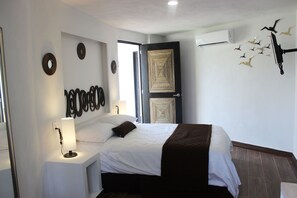 Habitación estándar, para no fumadores | Caja de seguridad en la habitación, wifi gratis y ropa de cama