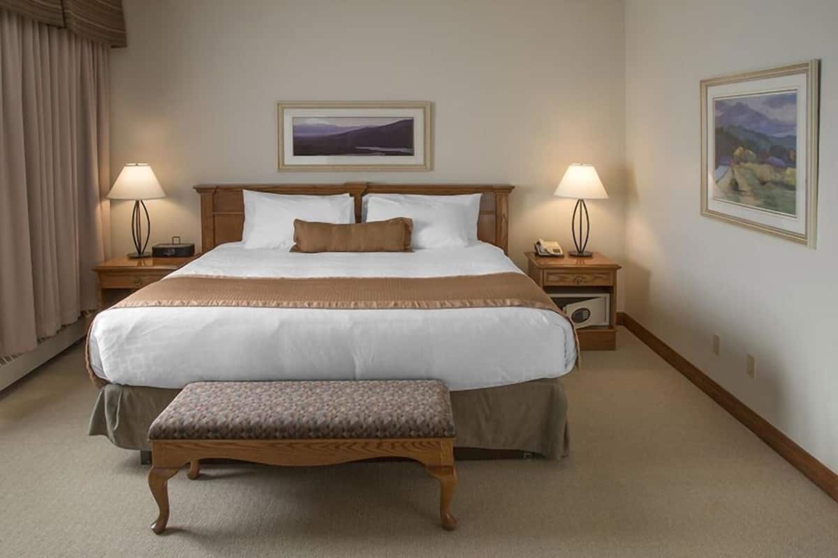 Két bảo mật tại phòng, bàn ủi/dụng cụ ủi quần áo, nôi/cũi di động