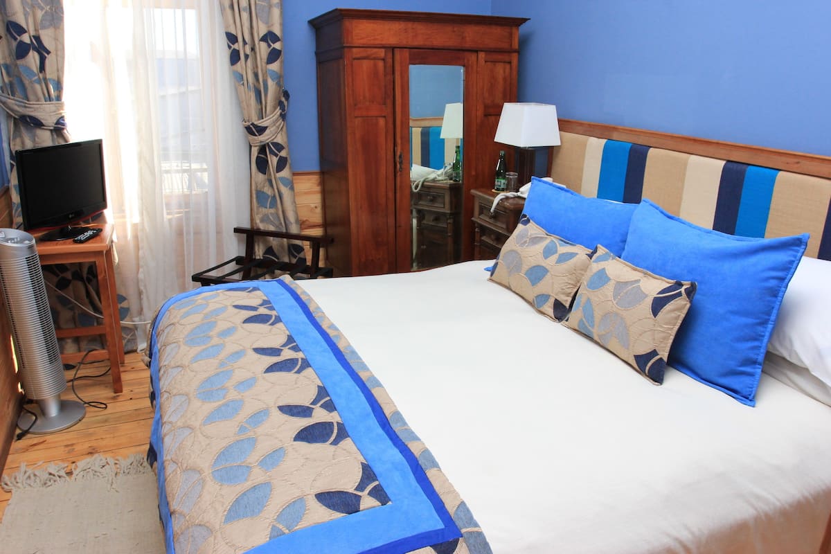 Standard Double Room, 1 Queen Bed, Non Smoking | Down comforters, blackout drapes, iron/ironing board, free WiFi