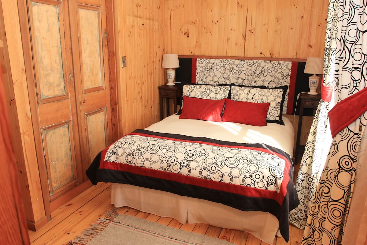 Family Quadruple Room, 1 Bedroom, Non Smoking | Down comforters, blackout drapes, iron/ironing board (on request)