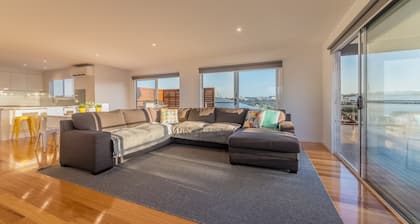 7 Boardwalk Boulevard, Cowes