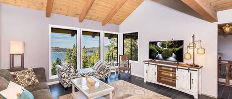 Televisión, chimenea, videojuegos, futbolito