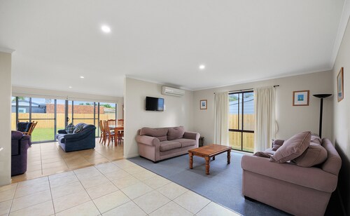 Lansell Cowes, Great Holiday house in Cowes at affordable rate!