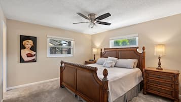 5 bedrooms, desk, iron/ironing board, free WiFi