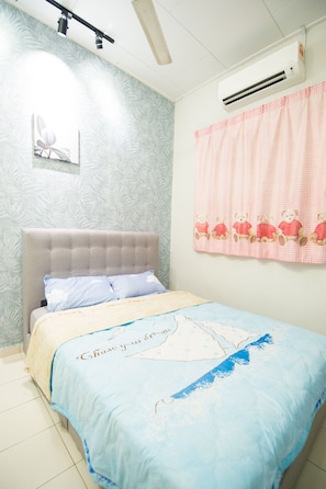 3 bedrooms, iron/ironing board, WiFi, bed sheets