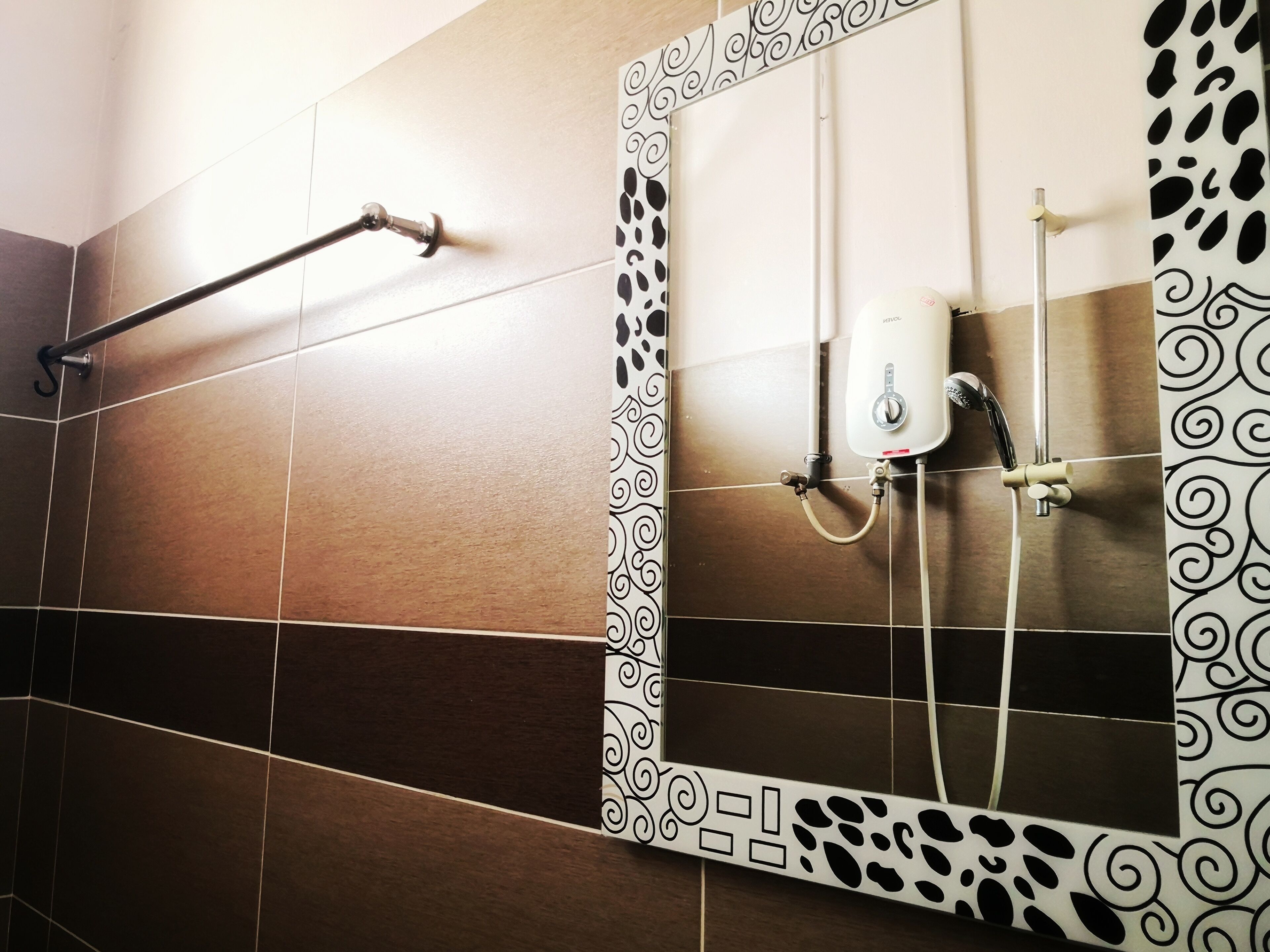 淋浴设施、吹风机、毛巾、肥皂