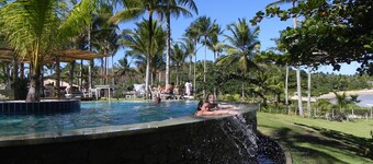 BUNGALOW 4 SUITES: MIROIR PLAGE