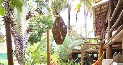 BUNGALOW 4 Sviittiä: Peilien ranta