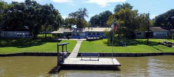 Experience Sargent charm in our spacious 4-bedroom retreat- Big Fish Haus
