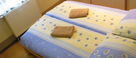 1 多间卧室、熨斗/熨衣板、WiFi、床单