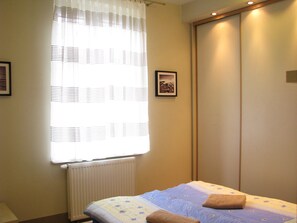 1 soverom, strykejern/-brett, wi-fi og sengetøy