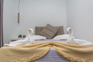 2 habitaciones, tabla de planchar con plancha, wifi y ropa de cama 