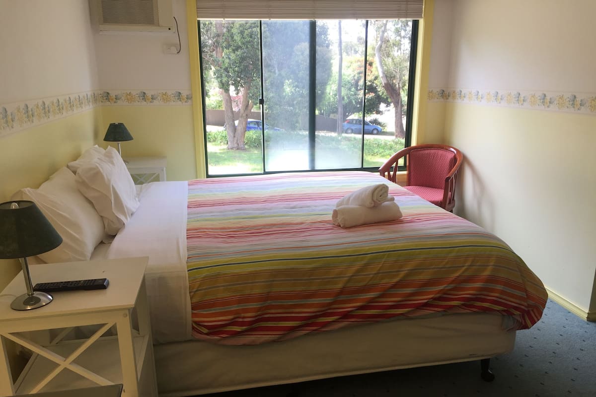 Large Standard Double Room | Free WiFi, bed sheets