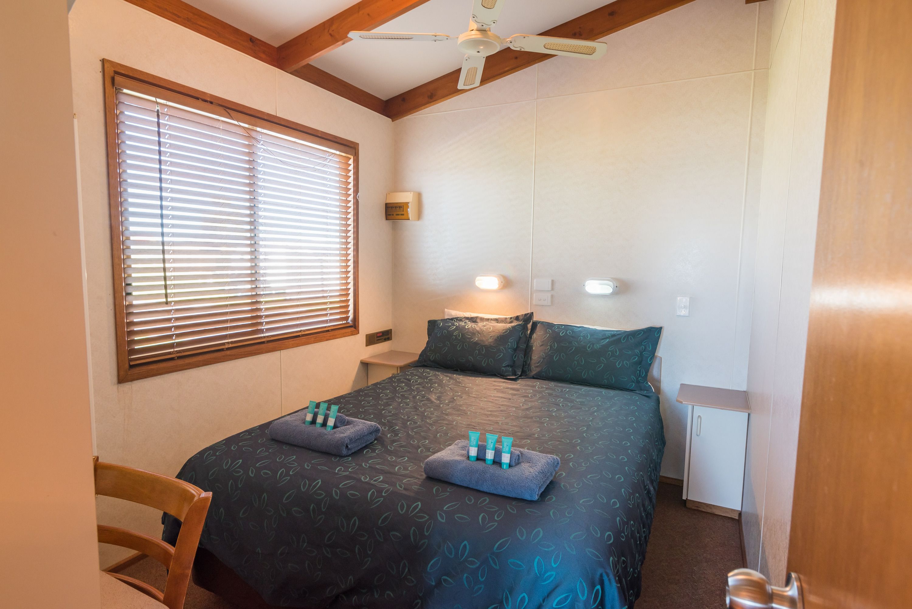 Executive Spa Cabins - 2 Bedrooms | Iron/ironing board, free WiFi, bed sheets