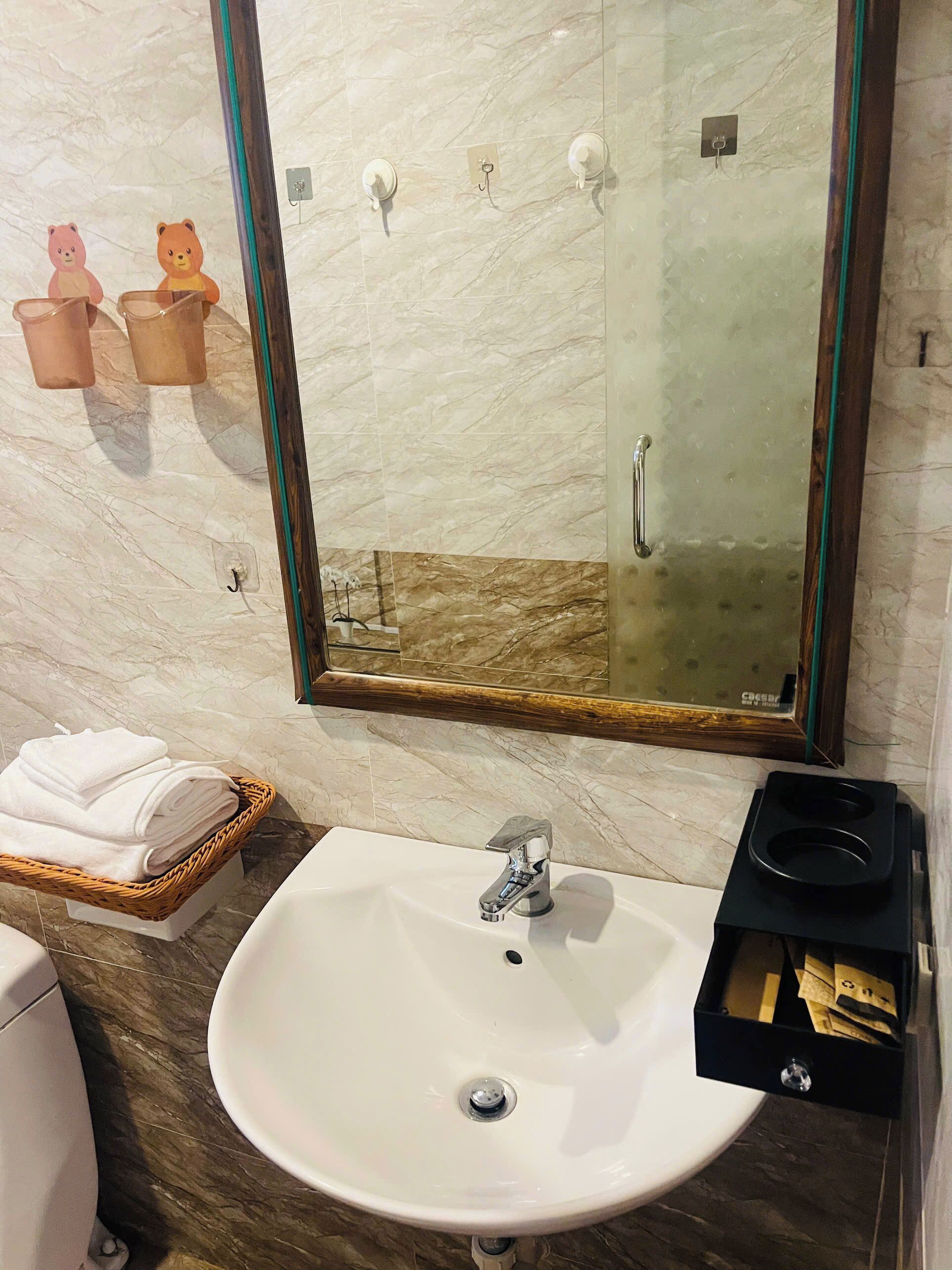 shower, hydromassage showerhead, designer toiletries, hair dryer