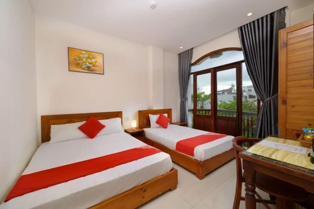 Hochwertige Bettwaren, Betten mit Memory-Foam-Matratzen, Minibar