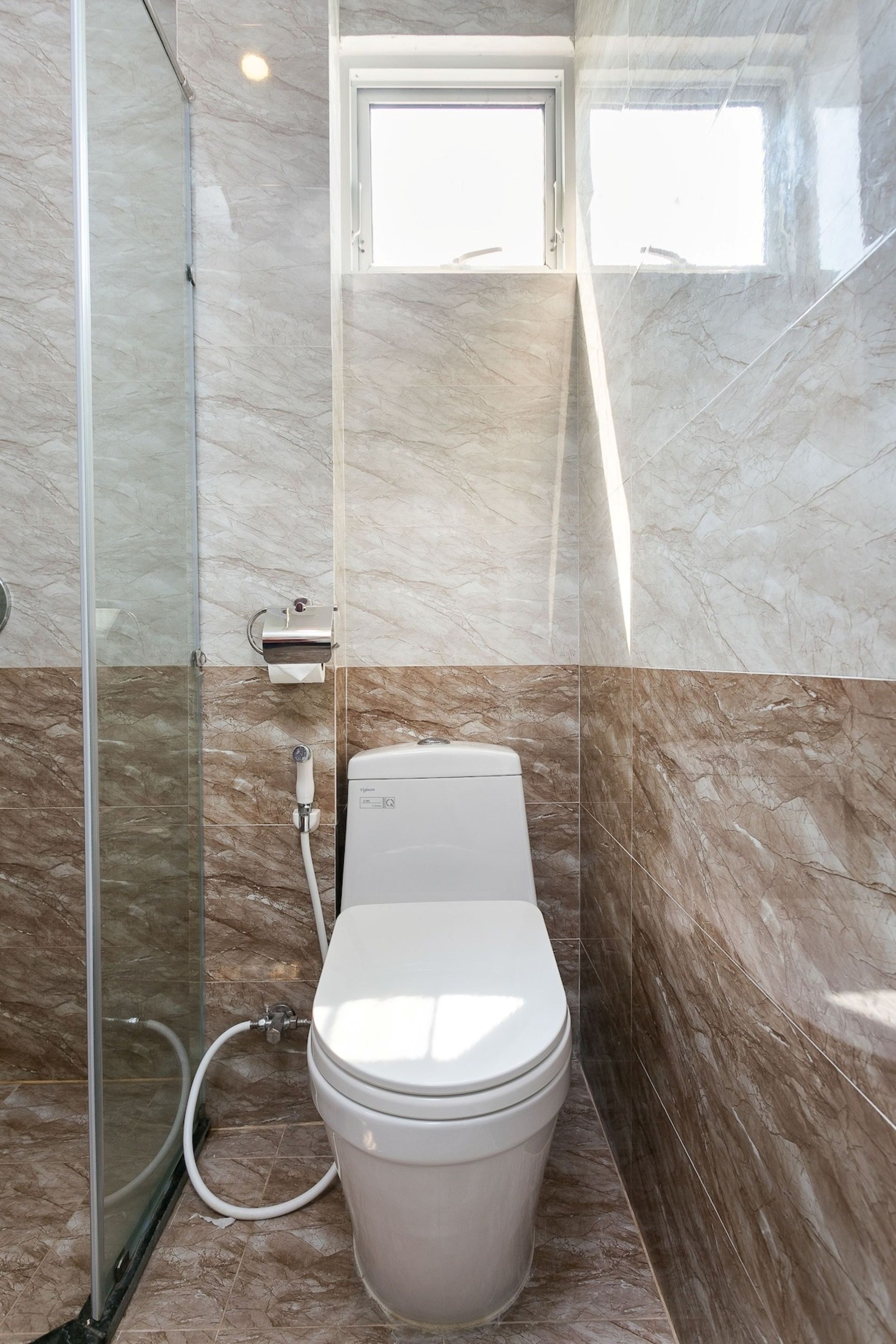 standard double room, 1 queen bed, city view | bathroom | shower, hydromassage showerhead, designer toiletries, hair dryer