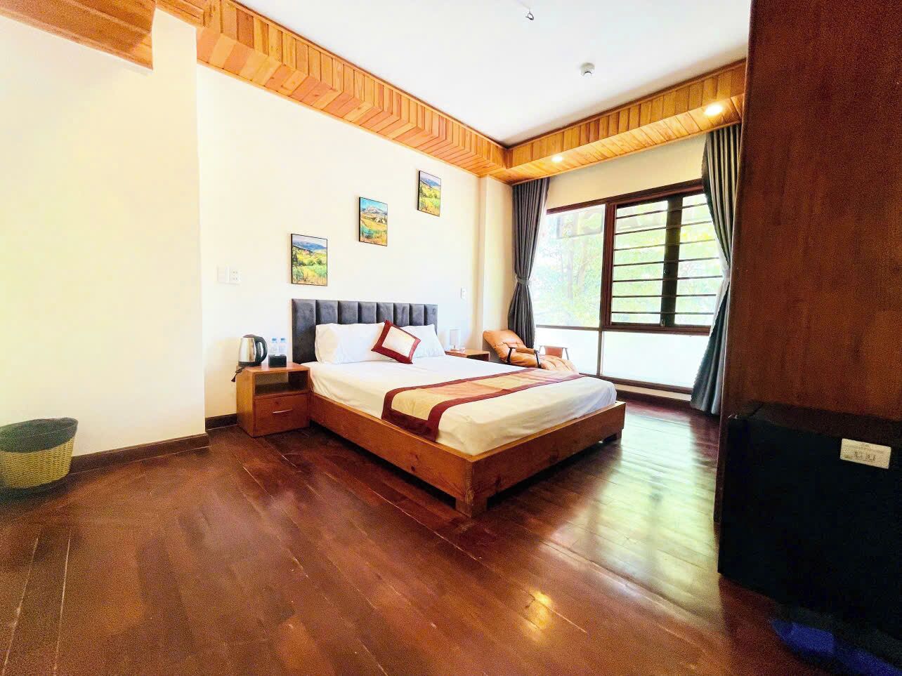 deluxe double room, 1 queen bed, city view | view from room