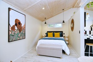 1 quarto, individualmente decorados, individualmente mobiliados