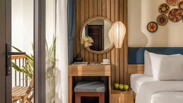 Phòng đôi Deluxe, 1 giường cỡ king, sân hiên | Minibar, két bảo mật tại phòng