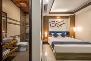 Habitación doble superior | Minibar, caja fuerte, mobiliario individual