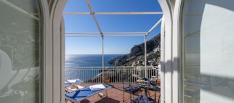 Hibiscus in Caleidoscopio Lone di Amalfi