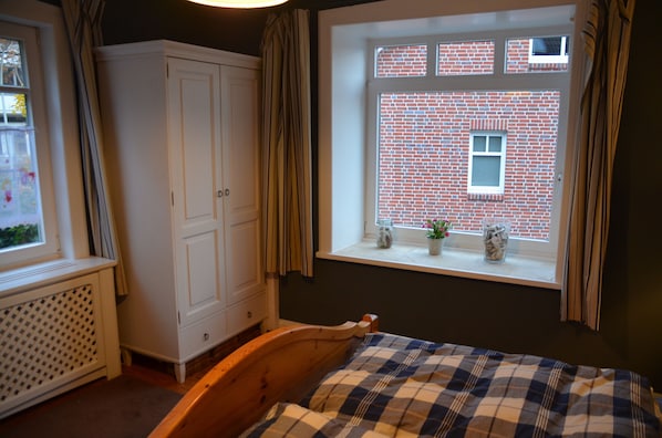 4 habitaciones, escritorio, wifi gratis y ropa de cama 
