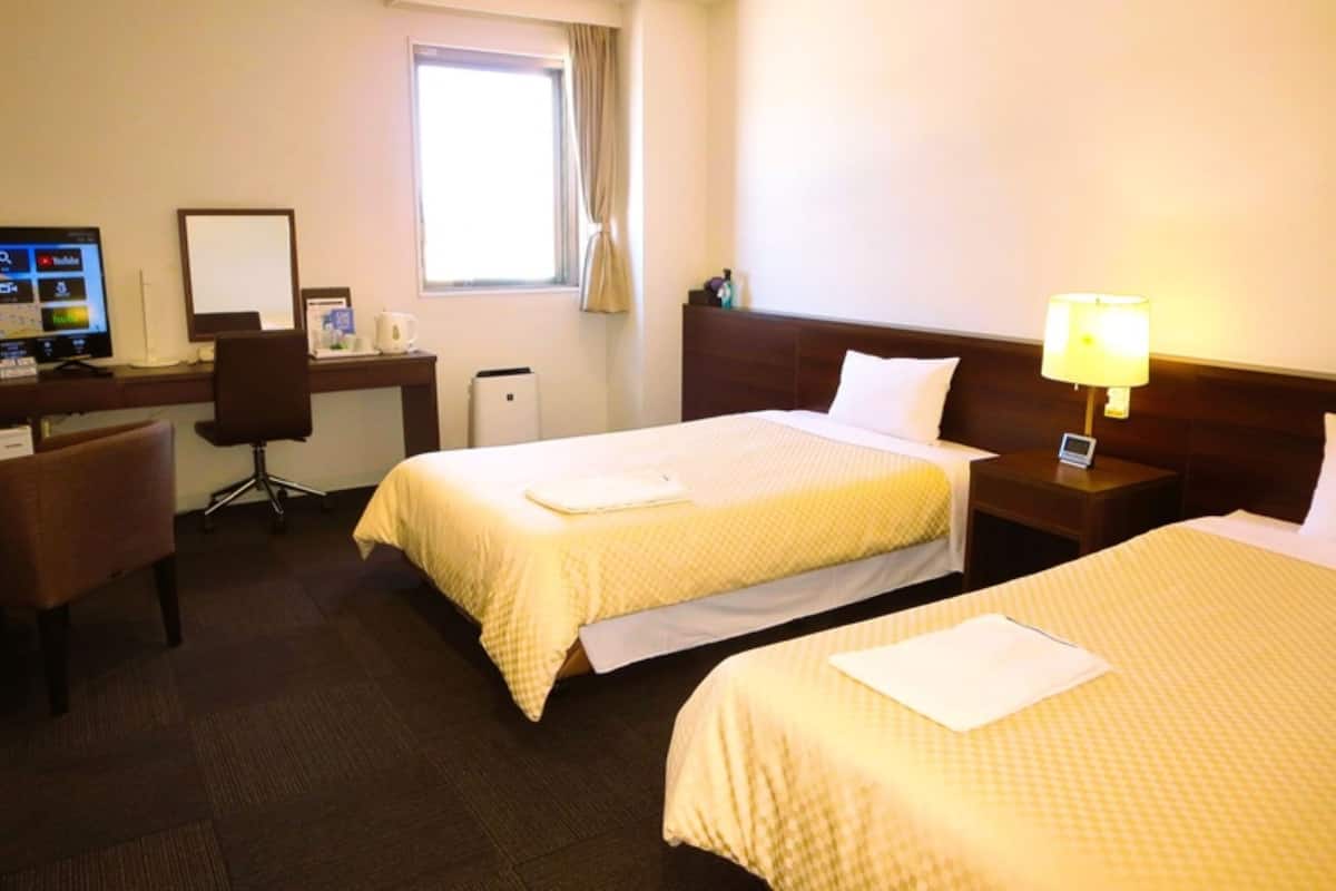 Zweibettzimmer, Nichtraucher | Schreibtisch, Bügeleisen/Bügelbrett, kostenloses WLAN