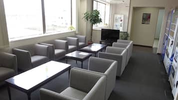 Coin salon dans le hall
