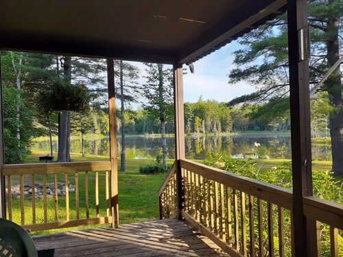 Adirondack mt. retreat Lake Winslow Homer. Kayaks, Cornhole boards included.