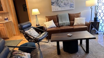 Smart-TV, Kamin, Tischfußball