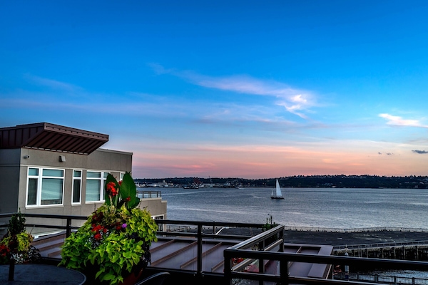 Rooftop deck