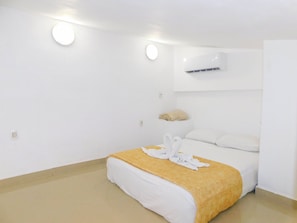 1 sovrum, skrivbord, gratis wi-fi och sängkläder