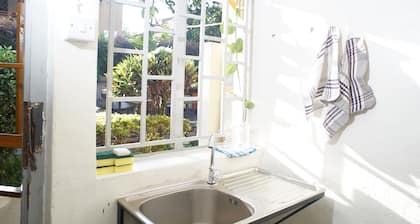 Eigenständiger kleiner Charmeur