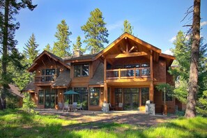 Exterior - The Best Family Home in Suncadia! Pool Table * Shuffleboard * Media Room (Cle Elum)