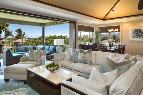 Breathtaking Luxurious Pacific Island Home