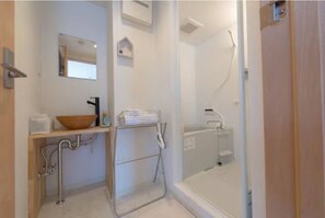 Departamento tradicional, para no fumadores (Japanese Western Style) | Baño | Tina y regadera independientes y tina profunda 