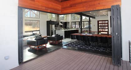 Entrées / Sorties à vélo, Pistes de ski, Lits king, Salle de théùtre, bain à remous