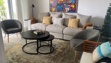 Smart TV, reproductor de DVD y videoteca