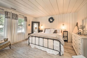 2 bedrooms, travel cot, Internet, bed sheets - ‘Strawberry Hill Cabin' 5 Mi to Skiing and Lake (Strawberry)