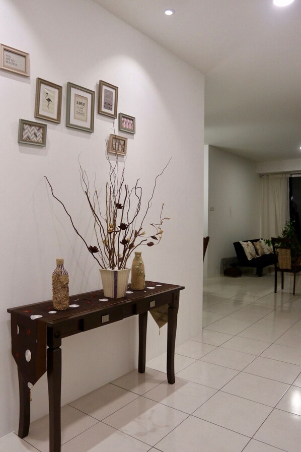 Interior - Chic, Cozy Apartment for Travelers (Kuching)