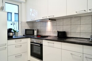 Fridge, microwave, oven, stovetop