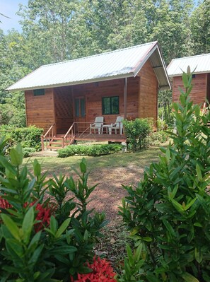 Bungalow with Fan | Terrace/patio