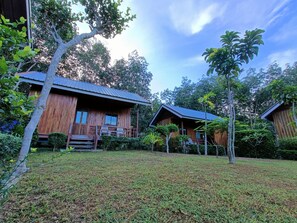 Front of property - Lanta Para Hut (Ko Lanta)