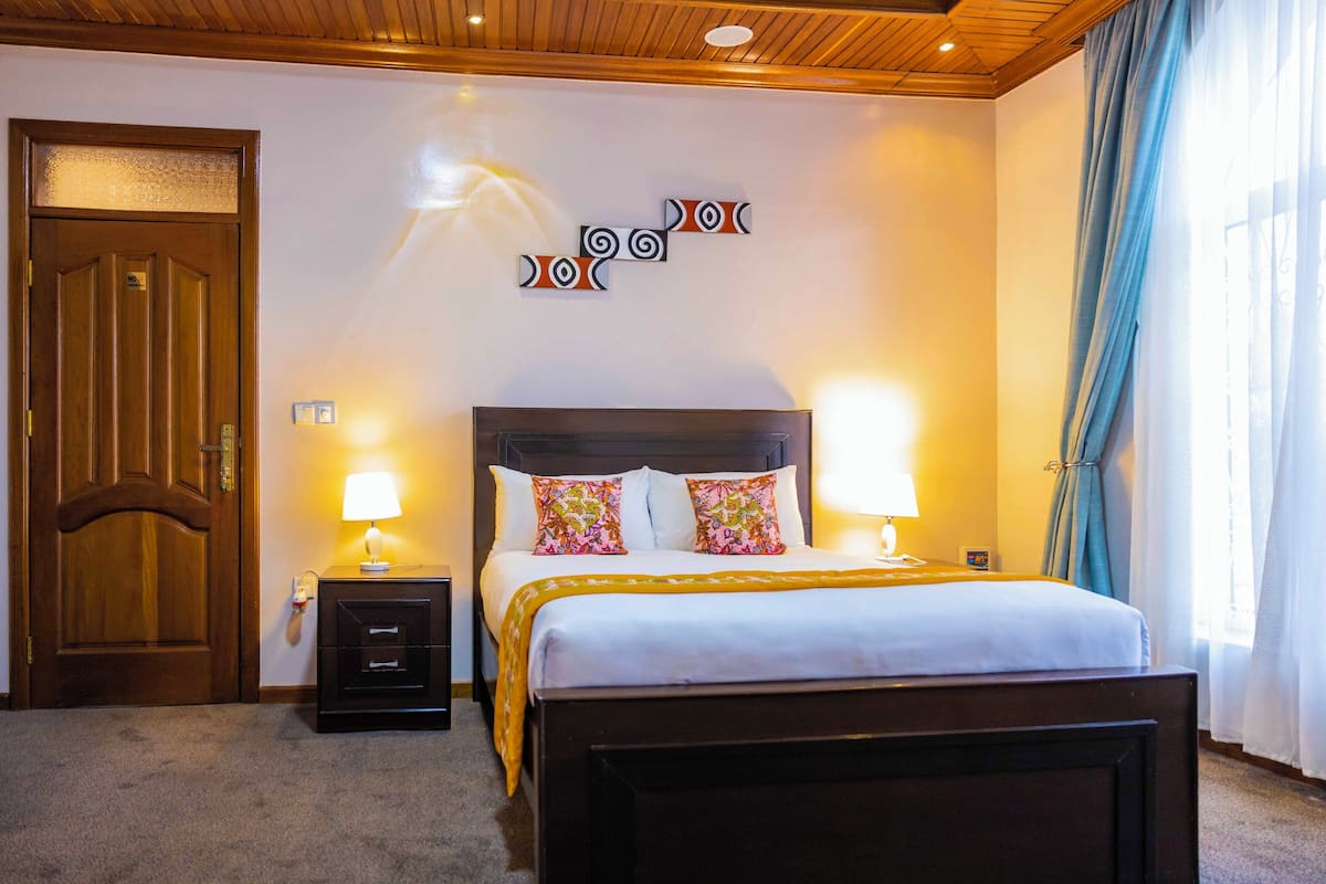 Habitación doble estándar, para no fumadores | Ropa de cama de alta calidad y camas Select Comfort