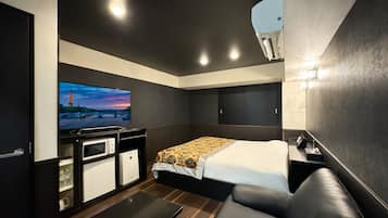 Soundproofing, free WiFi, bed sheets