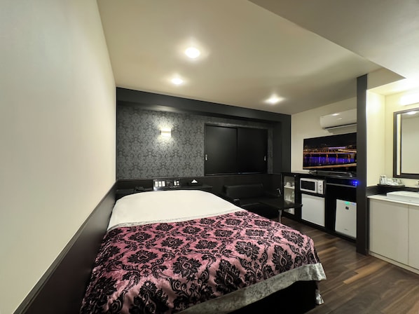 Atype Double Room, Smoking | WiFi (free), bed sheets